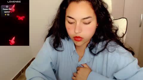 Snapshot of p_o_l_e_t_t chatting on 02-05-25, 03:23 Jane online show from 02-05-25, 03:23