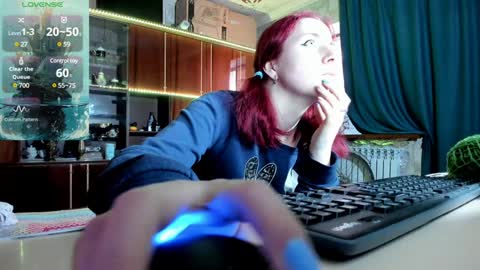 Snapshot of pa1e_pr1ncess chatting on 01-26-25, 09:29 Ella online show from 01-26-25, 09:29