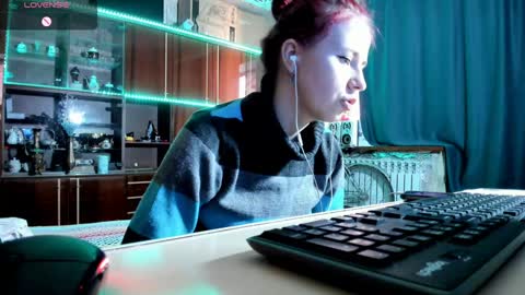 Snapshot of pa1e_pr1ncess chatting on 02-01-25, 07:47 Ella online show from 02-01-25, 07:47