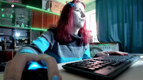 Snapshot of pa1e_pr1ncess chatting on 02-10-25, 12:18 Ella online show from 02-10-25, 12:18