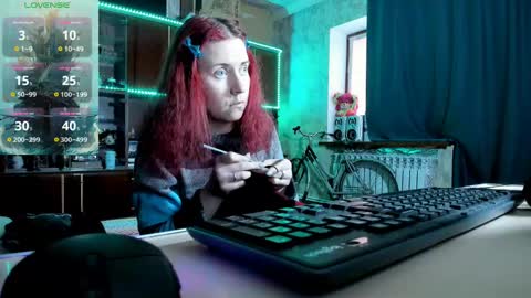 Snapshot of pa1e_pr1ncess chatting on 02-20-25, 01:30 Ella online show from 02-20-25, 01:30