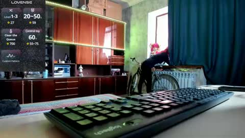 Snapshot of pa1e_pr1ncess chatting on 02-22-25, 10:29 Ella online show from 02-22-25, 10:29