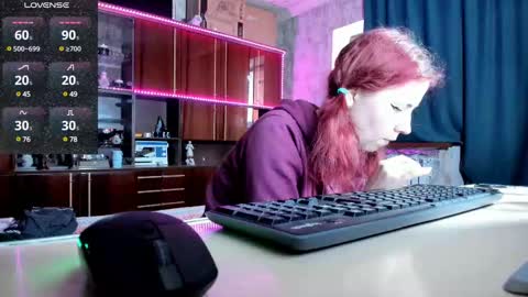 Snapshot of pa1e_pr1ncess chatting on 02-26-25, 12:14 Ella online show from 02-26-25, 12:14