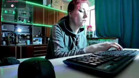 Snapshot of pa1e_pr1ncess chatting on 03-02-25, 06:27 Ella online show from 03-02-25, 06:27