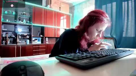 Snapshot of pa1e_pr1ncess chatting on 03-08-25, 02:19 Ella online show from 03-08-25, 02:19