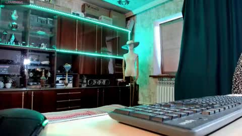 Snapshot of pa1e_pr1ncess chatting on 09-08-25, 03:11 Ella online show from 09-08-25, 03:11