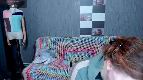 Snapshot of pa1e_pr1ncess chatting on 09-29-25, 07:24 Ella online show from 09-29-25, 07:24