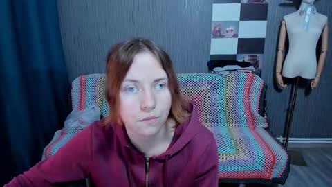 Snapshot of pa1e_pr1ncess chatting on 11-10-25, 07:07 Ella online show from 11-10-25, 07:07