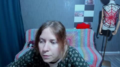 Snapshot of pa1e_pr1ncess chatting on 11-18-25, 07:13 Ella online show from 11-18-25, 07:13