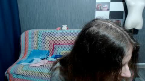 Ella online show from 04-08-26, 05:51