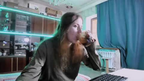 Ella online show from 05-27-26, 06:32
