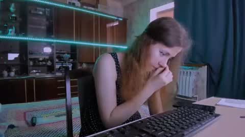 Ella online show from 07-06-26, 10:12