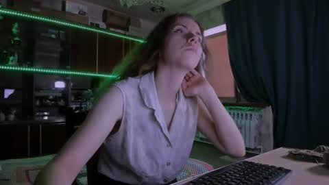 Ella online show from 07-21-26, 06:16