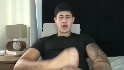 Javi    online show from 02-21-25, 09:43