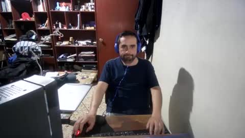 pablo_lopez_ online show from 04-28-26, 07:57