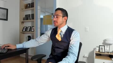 Snapshot of pablo_rincon95 chatting on 05-23-26, 02:43 pablo rincon95 online show from 05-23-26, 02:43