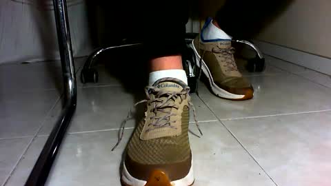 Pablo Meness online show from 12-27-24, 05:26