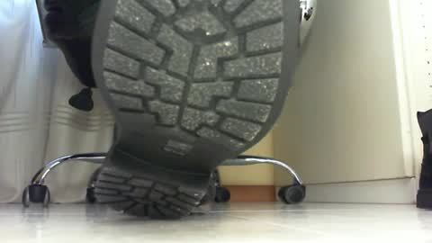 Pablo Meness online show from 01-17-25, 03:32