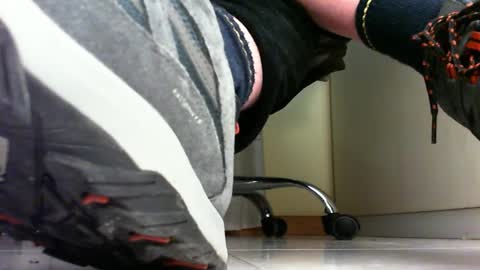 Pablo Meness online show from 02-26-25, 09:58