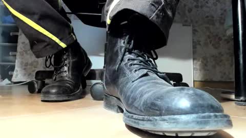 Snapshot of pablomenesssl chatting on 11-11-25, 05:46 Pablo Meness online show from 11-11-25, 05:46