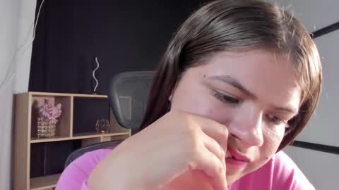 Snapshot of paigejayden chatting on 02-14-25, 06:29 Paige online show from 02-14-25, 06:29