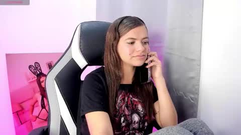 Snapshot of paigejayden chatting on 11-25-25, 03:17 Paige online show from 11-25-25, 03:17