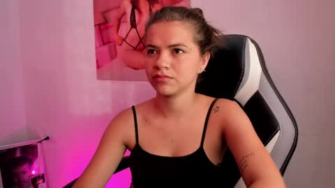 Paige online show from 04-20-26, 10:22