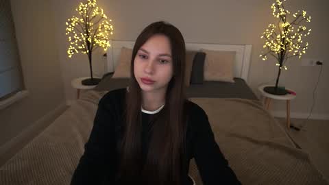 Paige online show from 09-25-25, 05:55