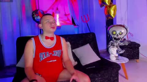 Snapshot of paisas_horny chatting on 10-29-25, 06:37 LIAN AND JACK online show from 10-29-25, 06:37