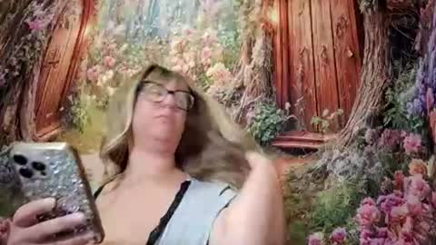 Snapshot of paisleehaze chatting on 06-17-26, 10:39 Paislee Haze online show from 06-17-26, 10:39