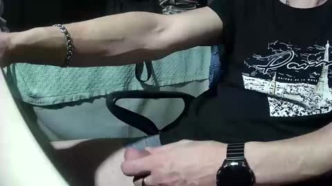 pajero1271 online show from 12-19-25, 07:10