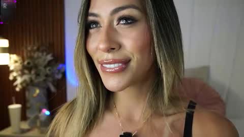 Snapshot of palmer_joness chatting on 12-16-25, 01:38 Palmer Joness online show from 12-16-25, 01:38