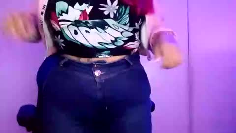 Snapshot of palmer_morris chatting on 12-29-24, 10:36 Natalia online show from 12-29-24, 10:36