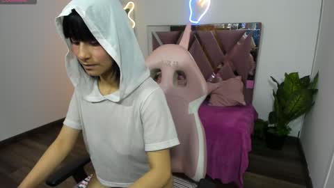 Snapshot of palmerfox_tay chatting on 01-12-25, 12:01 palmerfox_tay online show from 01-12-25, 12:01