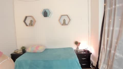 Paloma  online show from 02-14-25, 12:41