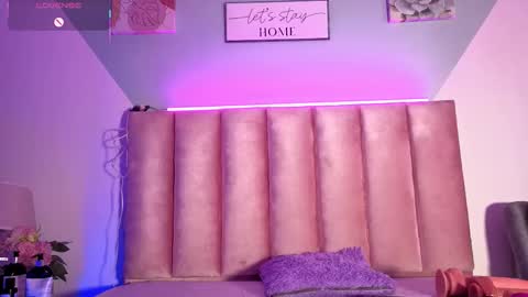 Snapshot of pameela_brown1 chatting on 11-13-25, 08:30 Pamela online show from 11-13-25, 08:30