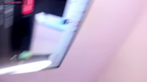 Snapshot of pamela_cheverry chatting on 02-18-25, 10:27 Pamela online show from 02-18-25, 10:27