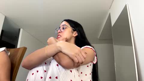 Snapshot of pamela_milleer chatting on 01-06-25, 12:05 pamela_milleer online show from 01-06-25, 12:05