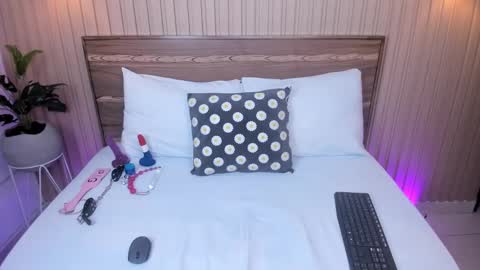 PAMELA online show from 12-30-24, 02:09