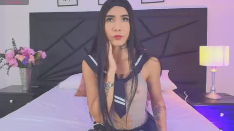 Snapshot of pamela_parrish chatting on 09-20-25, 04:13 Pamela Parrish online show from 09-20-25, 04:13