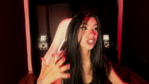 Snapshot of pamelaascott chatting on 05-12-26, 04:42 P A M online show from 05-12-26, 04:42