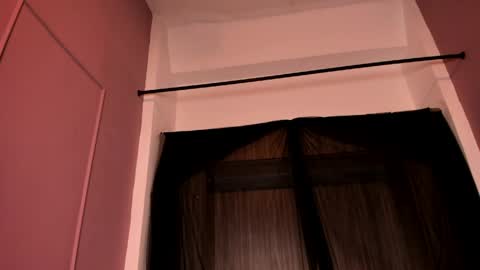 Snapshot of pamelaascott chatting on 06-05-26, 06:52 P A M online show from 06-05-26, 06:52