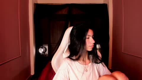 Snapshot of pamelaascott chatting on 06-12-26, 08:35 P A M online show from 06-12-26, 08:35