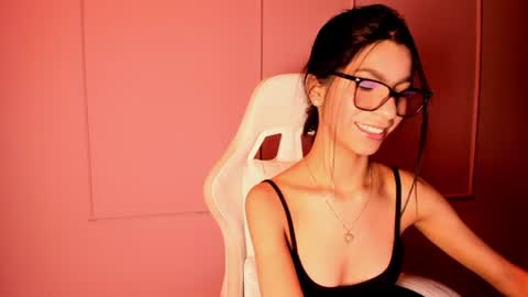 Snapshot of pamelaascott chatting on 06-13-26, 04:10 P A M online show from 06-13-26, 04:10