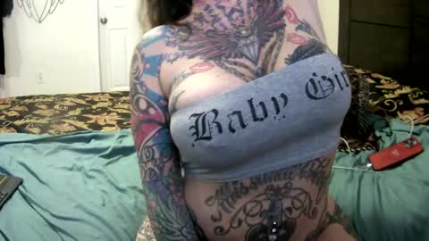 Snapshot of pamelagunns chatting on 04-30-26, 04:24 PAMELA GUNNS online show from 04-30-26, 04:24