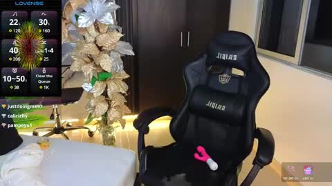 Paola online show from 12-21-24, 01:36