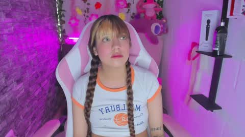 Snapshot of pamelajhonsom chatting on 12-18-24, 04:17 pamelajhonsom online show from 12-18-24, 04:17