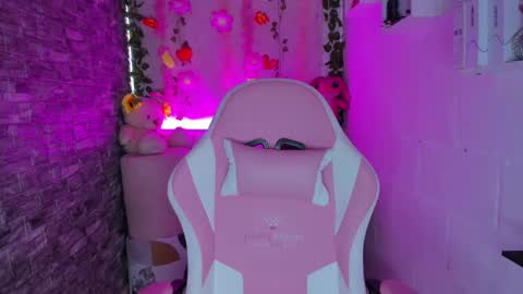 Snapshot of pamelajhonsom chatting on 01-24-25, 06:46 pamelajhonsom online show from 01-24-25, 06:46