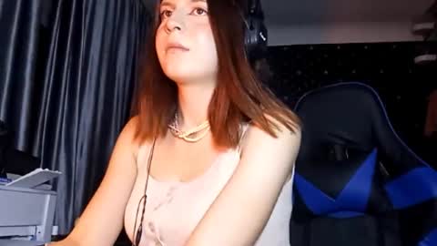 Snapshot of pamelamcmeen chatting on 10-04-25, 01:20 Pamela online show from 10-04-25, 01:20