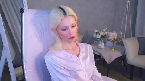 Snapshot of pamelamydreamys chatting on 06-12-26, 10:19 Pamelamy online show from 06-12-26, 10:19